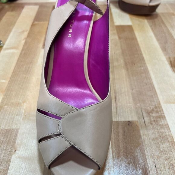 Trina Turn Joni Platform Size 9.5 - Picture 4 of 9